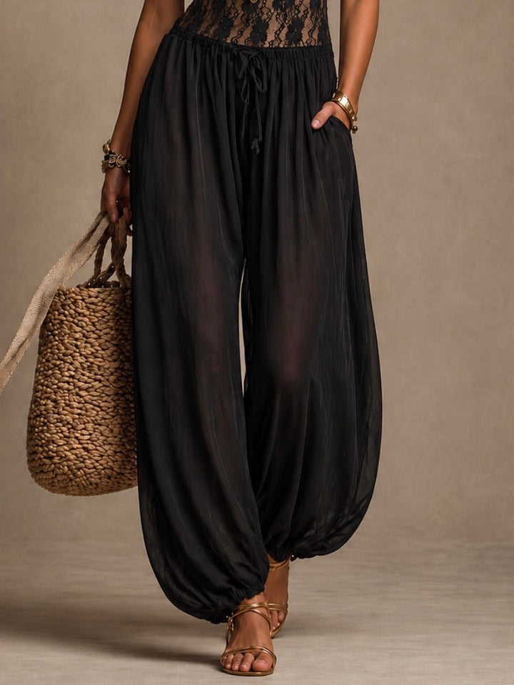 Laia - Mono halter con encaje fluido