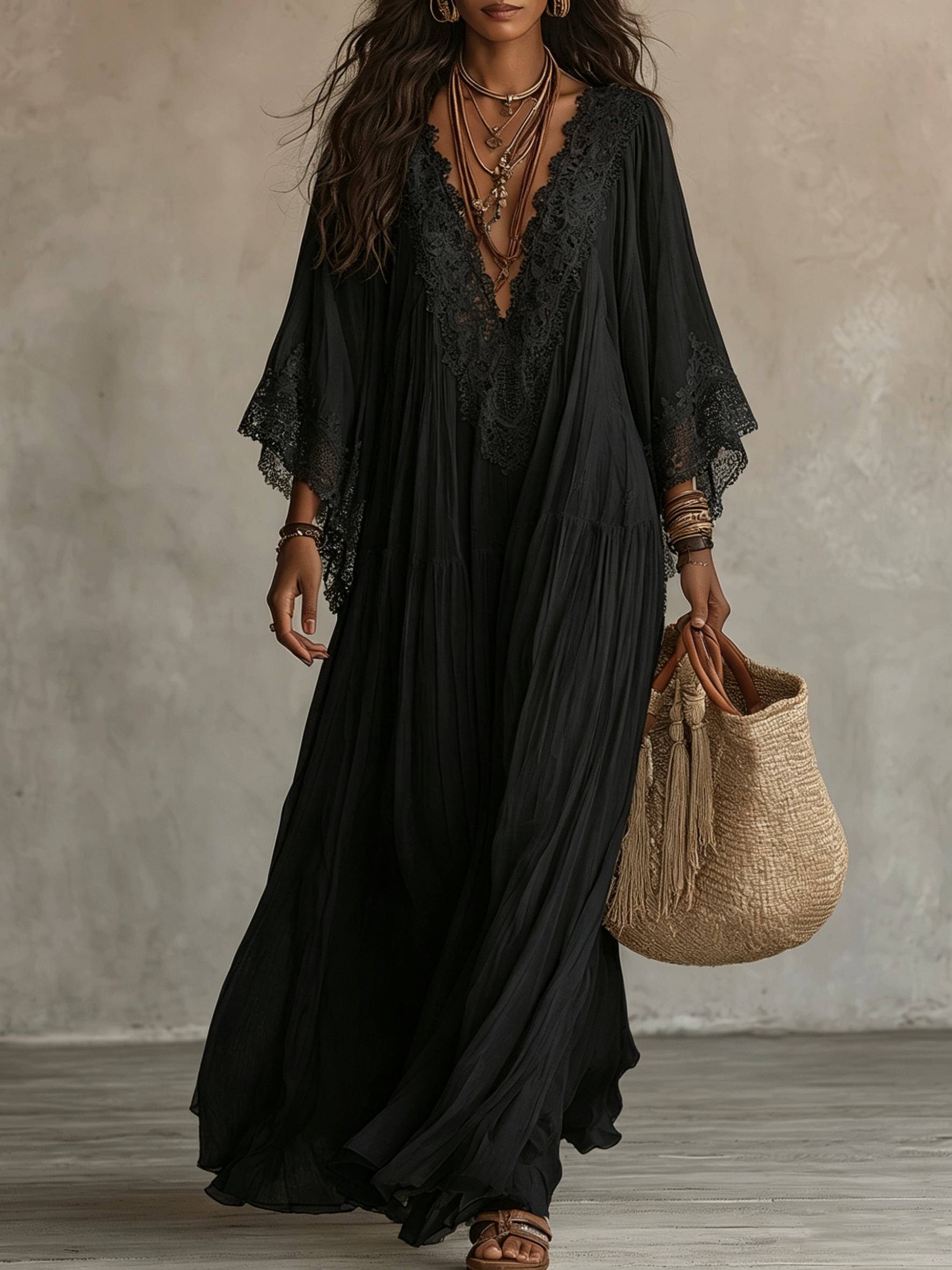 Adelaida| Vestido largo negro con escote en V y mangas de murciélago